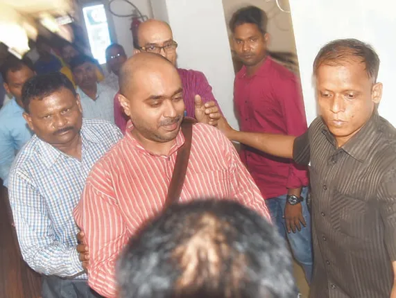 ଆୟରଙ୍କୁ ରିମାଣ୍ଡରେ ନେଲା ପୋଲିସ : ପଚରାଉଚରା ପାଇଁ କୋଣାର୍କ ପୋଲିସକୁ ମିଳିଲା ୪ ଦିନିଆ ରିମାଣ୍ଡ ଅନୁମତି