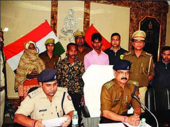 ‘କରବାଚୌଥ୍‌’ ବ୍ରତ ଭାଙ୍ଗିବାପରେ ସ୍ୱାମୀଙ୍କୁ ହତ୍ୟା କଲେ ସ୍ତ୍ରୀ ,କାରଣ ଜାଣିଲେ ଆପଣଙ୍କ ଲୋମ ଟାଙ୍କୁରି ଉଠିବ !