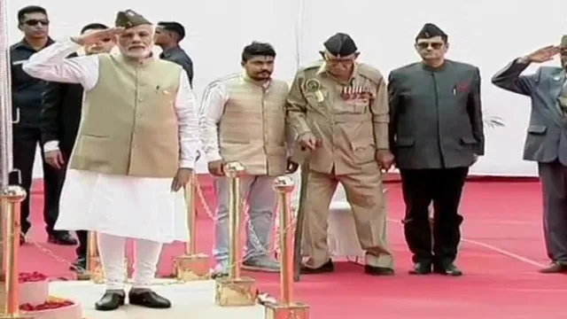 ‘ଆଜାଦ୍‌ ହିନ୍ଦ୍‌ ସରକାର’ର ୭୫ତମ ବାର୍ଷିକୀ ଅବସରରେ ଲାଲ୍‌ କିଲ୍ଲାରେ ପତାକା ଉତ୍ତୋଳନ କଲେ ପ୍ରଧାନମନ୍ତ୍ରୀ ମୋଦି