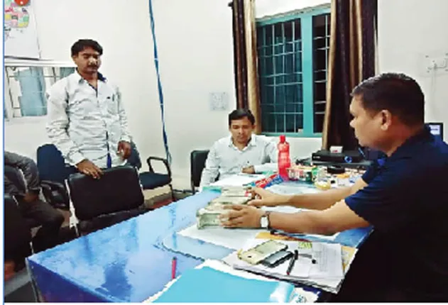 ଛତିଶଗଡ଼ରେ ଶିକ୍ଷକ ଅଟକ