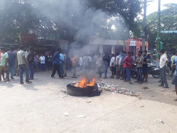 ଏରସମାରେ ରାବଣ ପୋଡ଼ି ରାଜନୀତି : ଦାମ ସମର୍ଥକଙ୍କ ରାସ୍ତାରୋକ, ବନ୍ଦ ପାଳନ