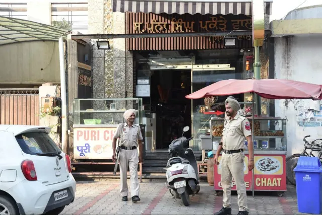 ଟିକସ ବାବଦରେ ଆୟକର ବିଭାଗକୁ ୬୦ ଲକ୍ଷ ଟଙ୍କା ଦେଲେ ପକୋଡ଼ି ବିକ୍ରେତା