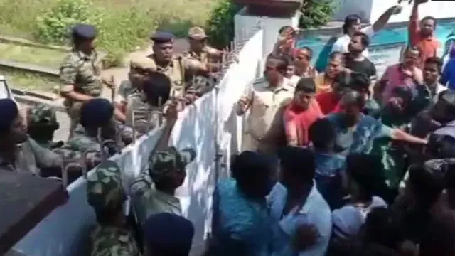 ଅସ୍ତ୍ରଶସ୍ତ୍ର ନେଇ ଏବଂ ଜୋତା ପିନ୍ଧି ପୁଲିସ ପୁରୀ ଜଗନ୍ନାଥ ମନ୍ଦିରରେ ପ୍ରବେଶ କରି ପାରିବେ ନାହିଁ: ସୁପ୍ରିମ୍‌ କୋର୍ଟ