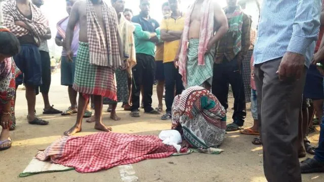 ପୁରୀ: ନାଳରେ ପଡ଼ି ସାତ ବର୍ଷିୟ ବାଳକ ମୃତ; ପ୍ରତିବାଦରେ ଟାୟାର୍‌ ଜାଳି ରାସ୍ତା ଅବରୋଧ