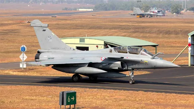 ୧୦ ଦିନ ମଧ୍ୟରେ ରାଫେଲ୍‌ ଜେଟ୍‌ ମୂଲ୍ୟର  ବିବରଣୀ ଦାଖଲ ପାଇଁ କେନ୍ଦ୍ର ସରକାରଙ୍କୁ କହିଲେ ସୁପ୍ରିମ୍‌ କୋର୍ଟ