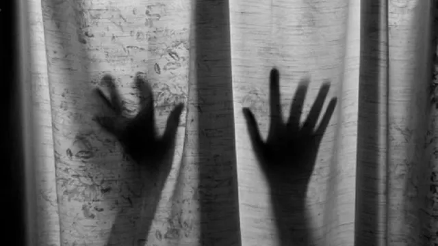 ଯୌନ ଆବେଦନ ଅଗ୍ରାହ୍ୟ କରିବାରୁ ୧୩ ବର୍ଷିୟ ବାଳକର ଗୁପ୍ତାଙ୍ଗରେ ଚେଙ୍କ ଦେଇ ମହିଳା ଫେରାର