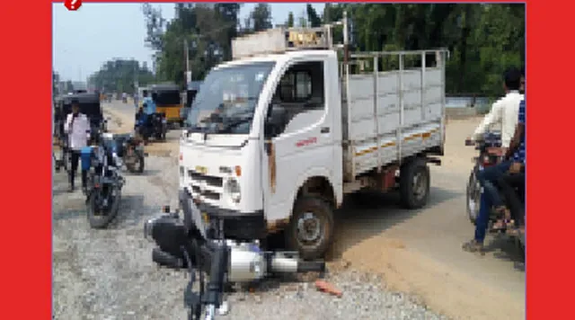 ଟାଟା ମ୍ୟାଜିକ ଧକ୍କାରେ ବାଇକ୍ ଆରୋହୀ ଗୁରୁତର