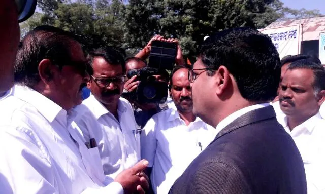 ସମ୍ବଲପୁର: ହାଇକୋର୍ଟ ସ୍ଥାୟୀ ବେଞ୍ଚ ପ୍ରତିଷ୍ଠା ନେଇ ତୀବ୍ର ହେଲା ଆଇନଜୀବୀଙ୍କ ଆନ୍ଦୋଳନ