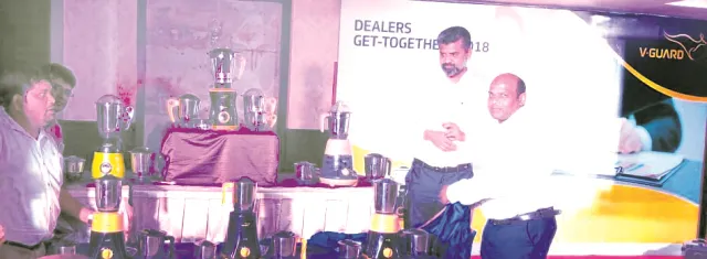 ଭି-ଗାର୍ଡ ଆଣିଲା ମିକ୍ସଚର୍‌ ଗ୍ରାଇଣ୍ଡର୍‌