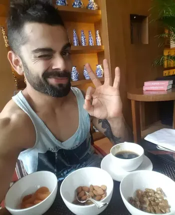 ବିରାଟ କୋହଲି କେଉଁ କାରଣରୁ ଆମିଷ ଖାଇବା ଛାଡ଼ି ଦେଲେ ଜାଣନ୍ତୁ