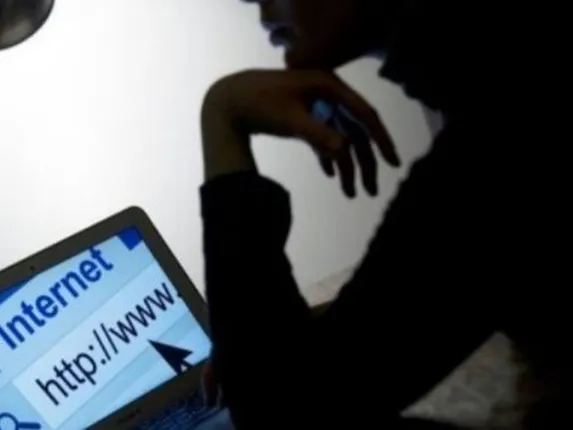 ଦୁଷ୍କର୍ମ ଭିଡିଓ ଦେଖାଉଥିବା ୫ଟି େଓ୍ଵବସାଇଟ୍‌ ବିରୋଧରେ ମାମଲା ରୁଜୁ