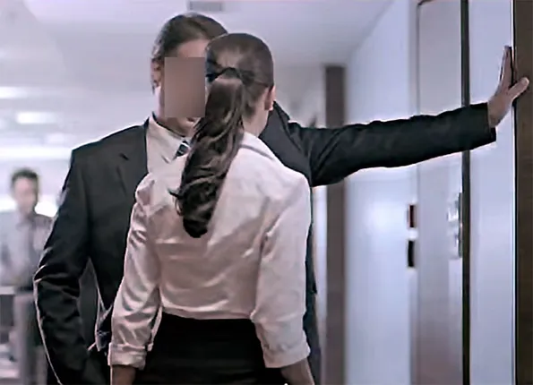 ଗ୍ରାମୀଣ ସ୍ୱରୋଜଗାର ପ୍ରଶିକ୍ଷଣ ବେଳେ ମହିଳା ପ୍ରଶିକ୍ଷାର୍ଥୀଙ୍କୁ ଅସଦାଚରଣ ଅଭିଯୋଗ: ‘ବିଭିନ୍ନ କାମ ବାହାନା କରି ନିର୍ଦ୍ଦେଶକ ତାଙ୍କ ପାଖକୁ ଡାକି ଥାଆନ୍ତି’