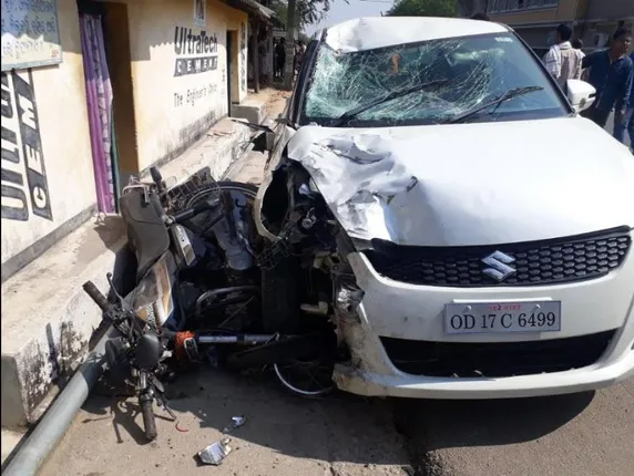 ମହିଳାଙ୍କ ଇଣ୍ଡିକା ଧକ୍କାରେ ଯୁବକ ମୃତ