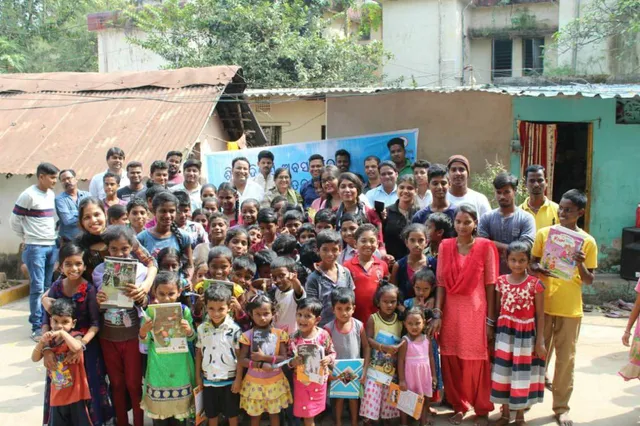 ଶିଶୁ ଦିବସ ଅବସରରେ ବିଭିନ୍ନ ବସ୍ତି ଅଞ୍ଚଳରେ ପିଲାଙ୍କ ମନୋରଞ୍ଜନ ନିମନ୍ତେ ମ୍ୟାଜିକ୍‌ ସୋ’ ଆୟୋଜିତ