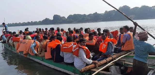 ଧବଳେଶ୍ବରରେ ଦେଢ଼ ଲକ୍ଷରୁ ଅଧିକ ଶ୍ରଦ୍ଧାଳୁ