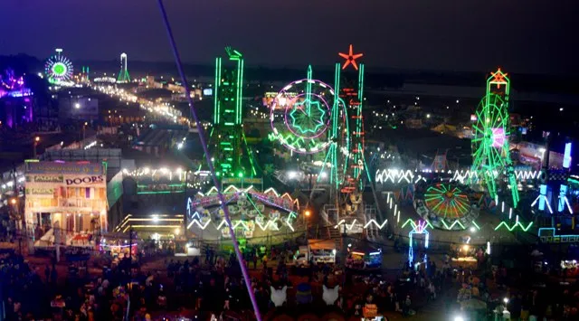 ରାତିରେ କଟକ ବାଲିଯାତ୍ରାର ଦୃଶ୍ୟ