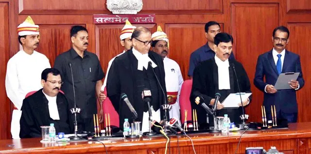 ହାଇକୋର୍ଟର ଦୁଇ ନୂଆ ବିଚାରପତି  : ଜଷ୍ଟିସ ଶତ୍ରୁଘ୍ନ ପୂଜାହାରୀ, ଡକ୍ଟର ଜଷ୍ଟିସ ଅକ୍ଷୟ କୁମାର ମିଶ୍ର ଶପଥ ନେଲେ