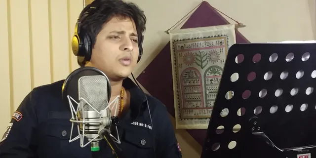 ପ୍ରେମ୍‌ ଆନନ୍ଦ ସ୍ୱର କଲେ, ଗାଇଲେ ବାବୁସାନ