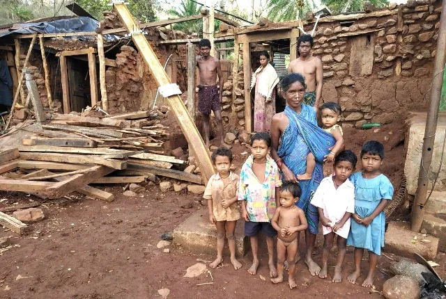 ତିତଲିକୁ ମାସେ : ଖୋଲା ଆକାଶ ତଳେ ଜୀବନ ସ˚ଘର୍ଷ