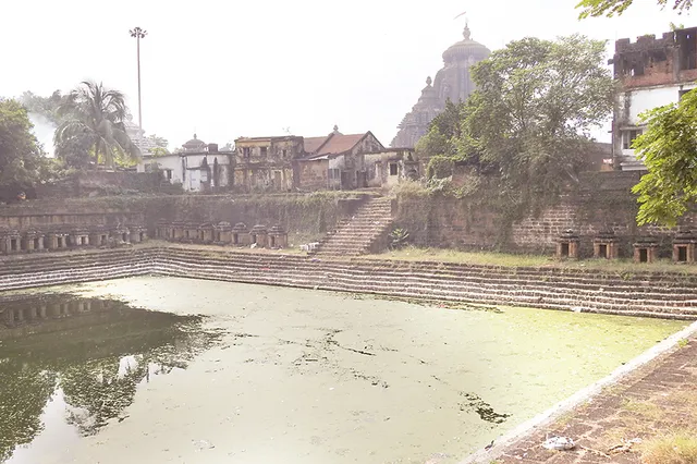 ବିପର୍ଯ୍ୟସ୍ତ ଐତିହ୍ୟ ପୁଷ୍କରିଣୀ, ଡଙ୍ଗା ଭସେଇବୁ କୋଉଠି