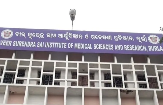 ଭିମ୍‌ସାର କନିଷ୍ଠ ଡାକ୍ତରଙ୍କ କାର୍ଯ୍ୟବନ୍ଦ ଜାରି : ଓହରିଲେ ଠିକା କର୍ମଚାରୀ