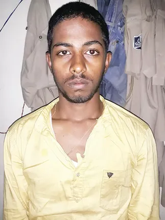 ଧରାପଡ଼ିଲା ଆକାଶ ଗ୍ୟାଙ୍ଗ୍‌, ଦଳେଇପୁଟ ପାହାଡ଼ ଆଡ଼ାରୁ ୫ ଗିରଫ