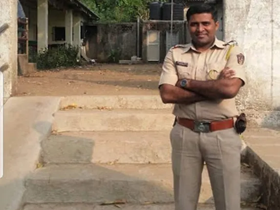 ଦୁଷ୍କର୍ମ ପୀଡ଼ିତାଙ୍କ ସହ ଦୁଷ୍କର୍ମ କରି ପୁଲିସ ସବ୍‌-ଇନ୍‌ସ୍‌ପେକ୍ଟର୍‌ ଫେରାର