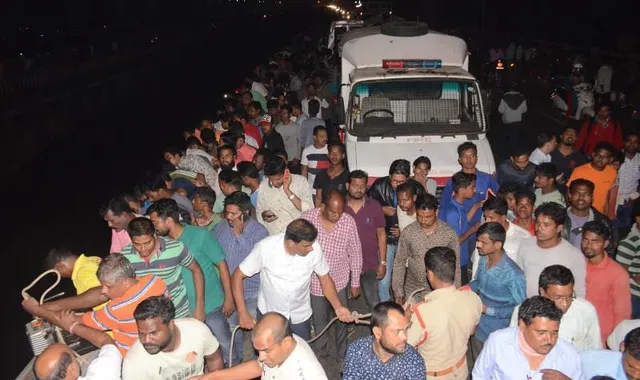 ମହାନଦୀ ପୋଲ ଉପରୁ ବସ ଖସିବା ଘଟଣା: ୧୦ ମୃତକଙ୍କ ପରିଚୟ ମିଳିଲା