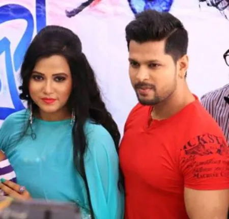 ଦୀପକ-ପିଙ୍କି ଯୋଡ଼ିଙ୍କ ଦୁଇଟି ସିନେମା ଅଟକିଛି