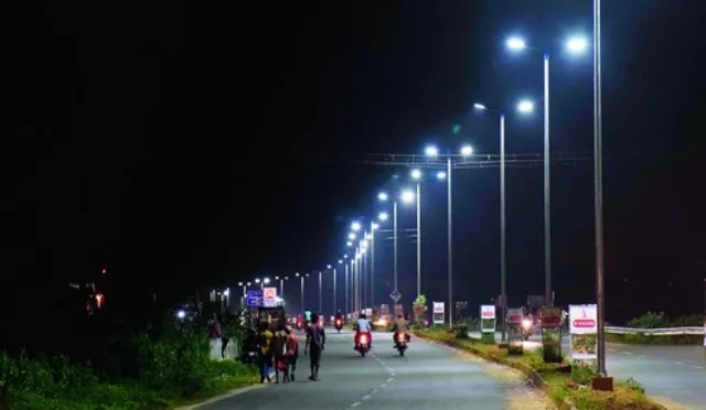 ଦେଶରେ ଓଡ଼ିଶା ହେବ ସର୍ବପ୍ରଥମ ରାଜ୍ୟ : ୫ ମାସରେ ଆଲୋକିତ ହେବ ସବୁ ସହରାଞ୍ଚଳ