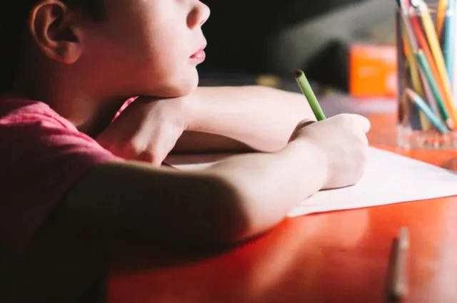 ବାପାଙ୍କୁ ଜନ୍ମଦିନର ଶୁଭେଚ୍ଛା ଜଣାଇବା ପାଇଁ ସ୍ୱର୍ଗକୁ ଭାବବିହ୍ଵଳ ଚିଠି ଲେଖିଲା ୭ ବର୍ଷୀୟ ଶିଶୁ, ଭାଇରାଲ ହେବାରେ ଲାଗିଛି ଚିଠି