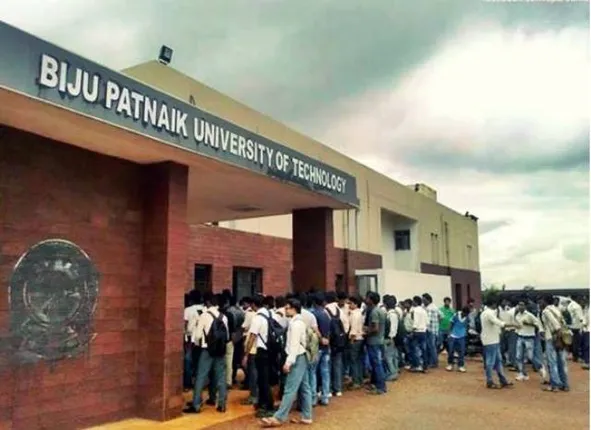 ବିପିୟୁଟିର ଅନ୍‌ଲାଇନ୍‌ ପରୀକ୍ଷାକୁ ବିଜେପି ଯୁବମୋର୍ଚ୍ଚାର ବିରୋଧ, କମ୍ପେଟ୍‌ ଏଜୁଟେକ୍‌ ବିଷୟରେ ତର୍ଜମା ହେଉ