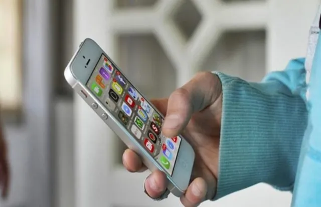 ରାତିରେ ରାଷ୍ଟ୍ରପତି ଭବନକୁ ଫୋନ କରି ଯୁବକ କ’ଣ ଏମିତି କହିଲେ ଯେ ତାଙ୍କ ଘରେ ପହଞ୍ଚିଲା ପୁଲିସ !