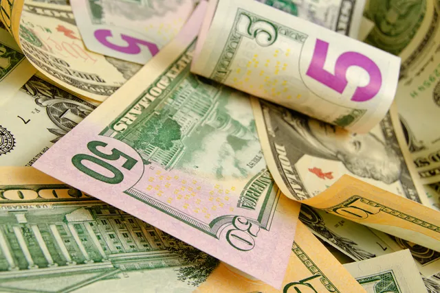 ଋଣ ଛାଡ଼ ଟଙ୍କା ବ୍ୟାଙ୍କକୁ ଦିଅ