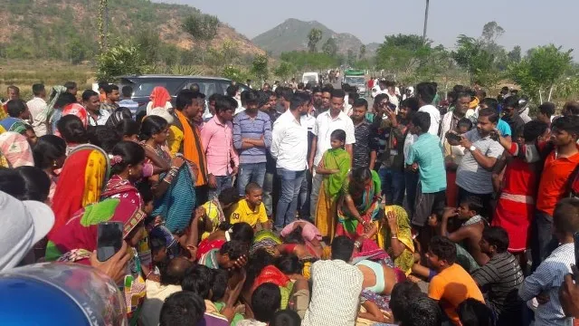 ଗାଁ ଲୋକେ କହିଲେ ଚାଷୀଙ୍କୁ ହାତୀ ମାରିଛି!