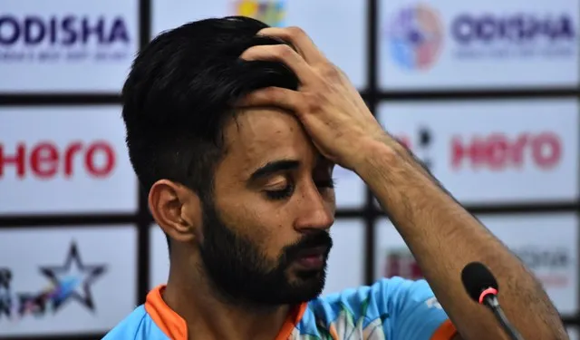 ହୃଦ୍‌ସ୍ପନ୍ଦନ ଅଟକିଗଲା : ଅଧାରୁ ଭାରତ ବିଦା, ନେଦରଲାଣ୍ଡ୍ ସେମିରେ