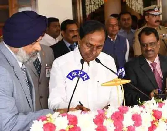 ମୁଖ୍ୟମନ୍ତ୍ରୀ ଭାବେ ଶପଥ ନେଲେ କେସିଆର୍‌