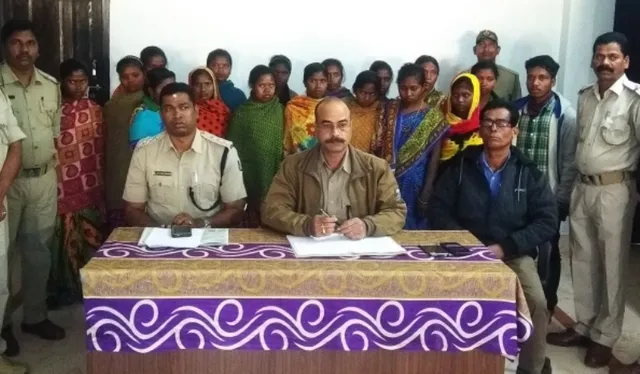 ତେଲେଙ୍ଗାନାର ଇଟାଭାଟିରୁ ଭିଟାମାଟିକୁ ଫେରିଲେ ୧୬ ଯୁବତୀ, ଓଳିଏ ଖାଇଲେ ଓଳିଏ ଉପାସରେ ରହି କରୁଥିଲେ କାମ