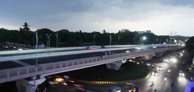 ଫ୍ଲାଏଓଭର୍‌ରୁ ପଡ଼ି ଲୁଟେରା ମୃତ, ‌ପେଲିଦେଲେ ନା ଡେଇଁ ପଡ଼ିଲେ