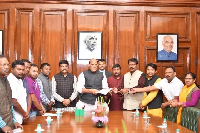 ସମ୍ବିଧାନ ଅଷ୍ଟମ ଅନୁଚ୍ଛେଦରେ ହୋ ଭାଷାକୁ ସାମିଲ୍ ଦାବି : କେନ୍ଦ୍ର ଗୃହ ମନ୍ତ୍ରୀଙ୍କୁ ଭେଟିଲେ ପ୍ରତିନିଧି ଦଳ