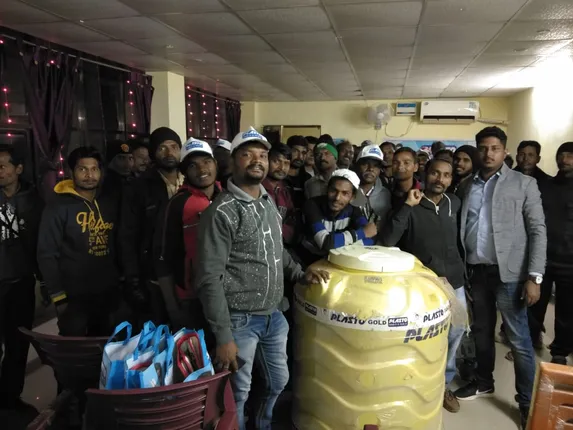 ପ୍ଲାଷ୍ଟୋର ପାଇପ୍ ମିସ୍ତ୍ରୀ ମିଟ୍‌