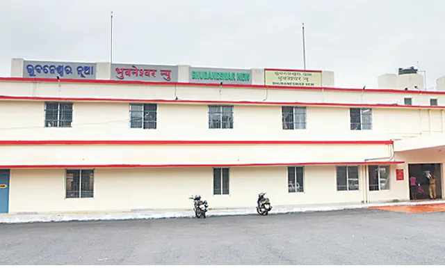 ଭୁବନେଶ୍ୱର ନୂଆ ରେଳଷ୍ଟେସନ୍‌: ଅଟକିବ ଆଉ ତିନି ଯୋଡ଼ା ଟ୍ରେନ୍‌