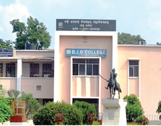 ବିଜେବି କଲେଜ, କ୍ଲାସ୍‌ କରୁନାହାନ୍ତି ଛାତ୍ରଛାତ୍ରୀ