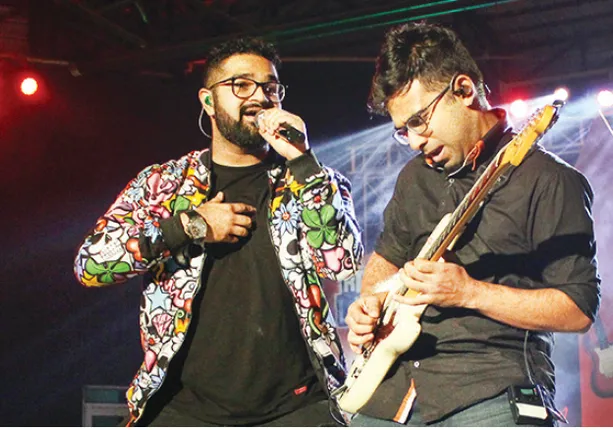 ସିଦ୍ଧାର୍ଥ ମହାଦେବନ୍‌ଙ୍କ ଗୀତରେ କମ୍ପିଲା ଉତ୍କଳ ମଣ୍ଡପ