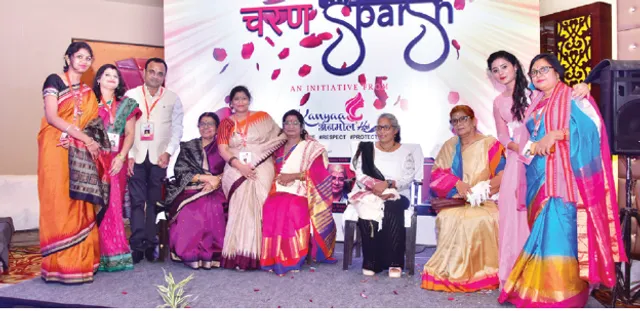 ୪ ମହିଳାଙ୍କୁ ‘ଚରଣ ସ୍ପର୍ଶ ସମ୍ମାନ’: ନାରୀ ହିଁ ଶେଷ ପର୍ଯ୍ୟନ୍ତ ଲଢ଼ିପାରେ