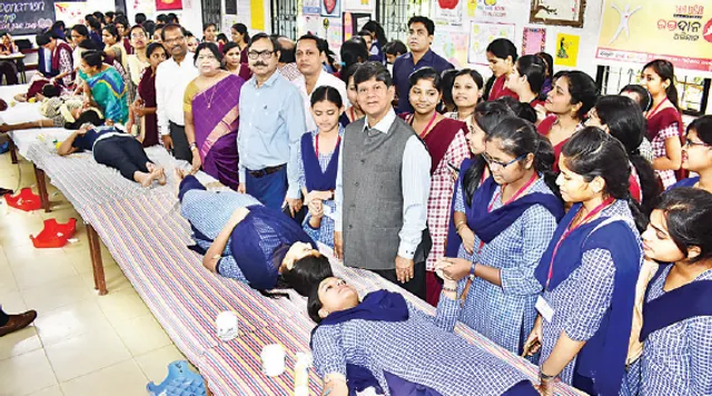 ନଳିନୀ ଦେବୀ ମହିଳା ଶିକ୍ଷା ମହାବିଦ୍ୟାଳୟରେ ରକ୍ତଦାନ ଶିବିର