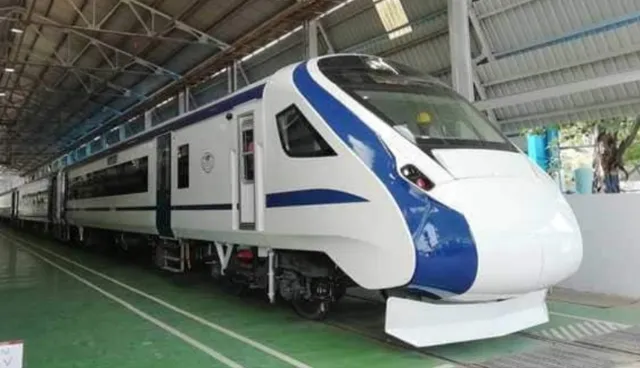 ଟ୍ରାକରେ ଗଡ଼ିବ ଦେଶର ଦ୍ରୁତତମ ଟ୍ରେନ : ୨୯ ତାରିଖରେ ବାରଣାସୀରେ ଶୁଭାରମ୍ଭ କରିବେ ପ୍ରଧାନମନ୍ତ୍ରୀ ମୋଦି