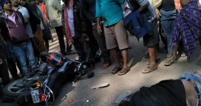 ଯାଜପୁର: ଟ୍ରକ୍‌ ଚାପାରେ ପରିବା ନେଇ ଫେରୁଥିବା ବାଇକାରୋହୀ ଯୁବକଙ୍କ ମୃତ୍ୟୁ