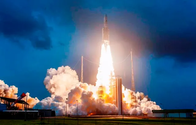 ଇସ୍ରୋର ସବୁଠୁ ଭାରୀ କୃତ୍ରିମ ଉପଗ୍ରହ ଜିସାଟ୍‌-୧୧ର ସଫଳ ଉତ୍‌କ୍ଷେପଣ