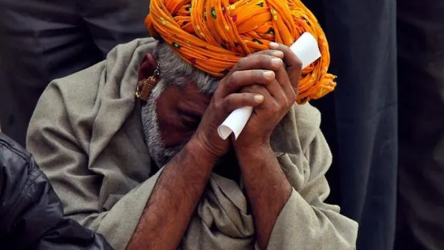 ୭୫୦ କେଜି ପିଆଜରୁ ୧୦୬୪ ଟଙ୍କା ଆୟ କରିଥିବା ନାସିକ କୃଷକ ରାଗରେ ପ୍ରଧାନମନ୍ତ୍ରୀ ମୋଦିଙ୍କ ପାଖକୁ ଟଙ୍କା ପଠାଇଦେଲେ